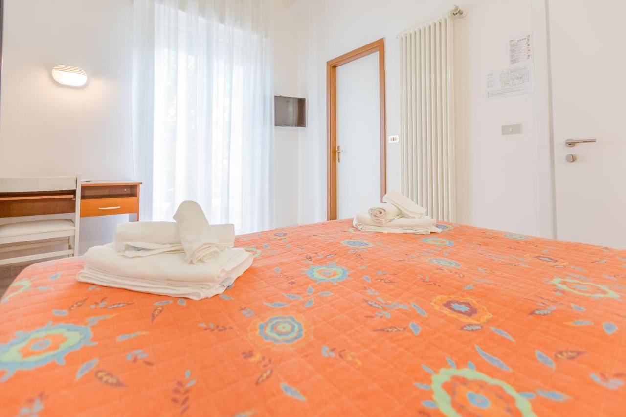 Hotel Marylise Rimini Esterno foto